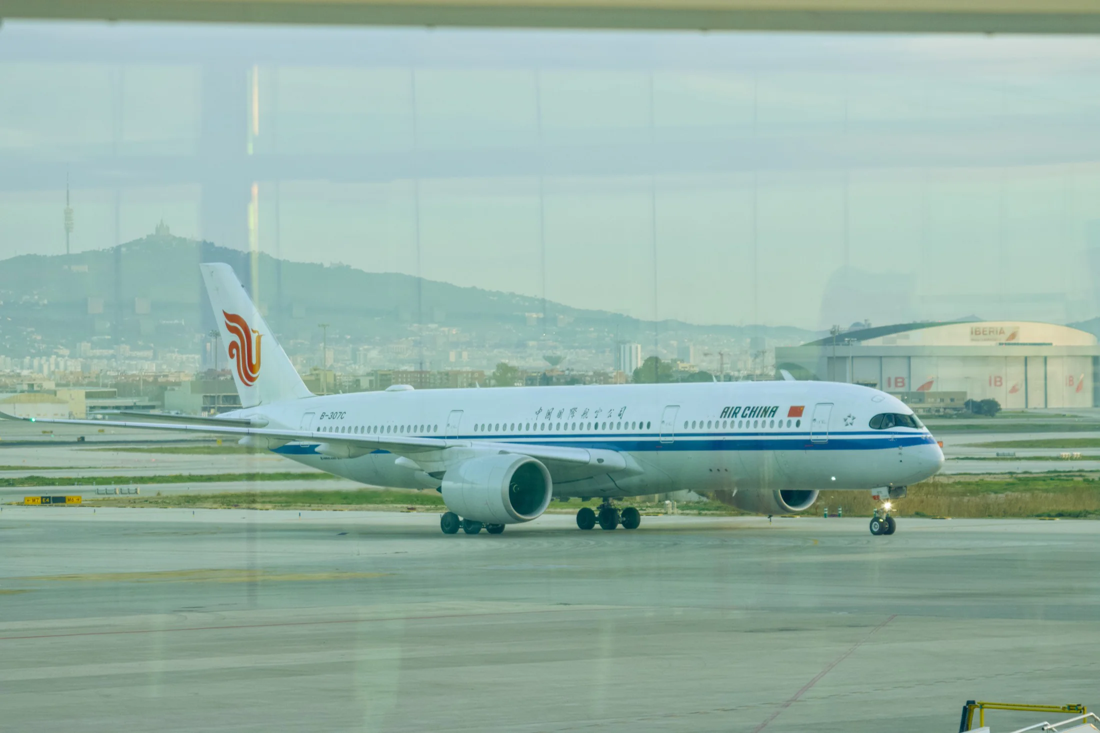 open sky view at the airport